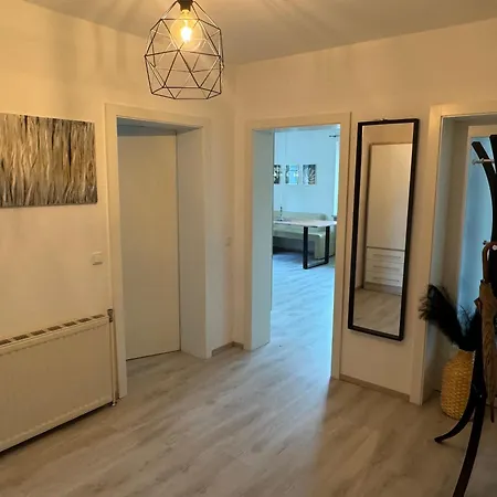Helle In Gruener Lage - Naehe Zentrum Лінц