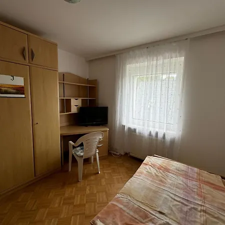 Helle In Gruener Lage - Naehe Zentrum * Лінц