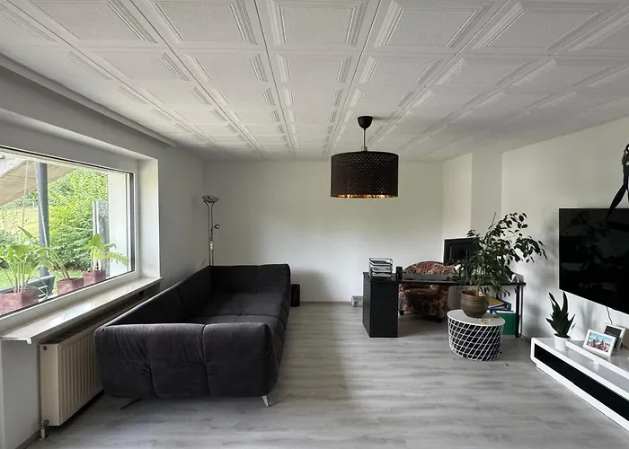 Helle In Gruener Lage - Naehe Zentrum Апартаменти