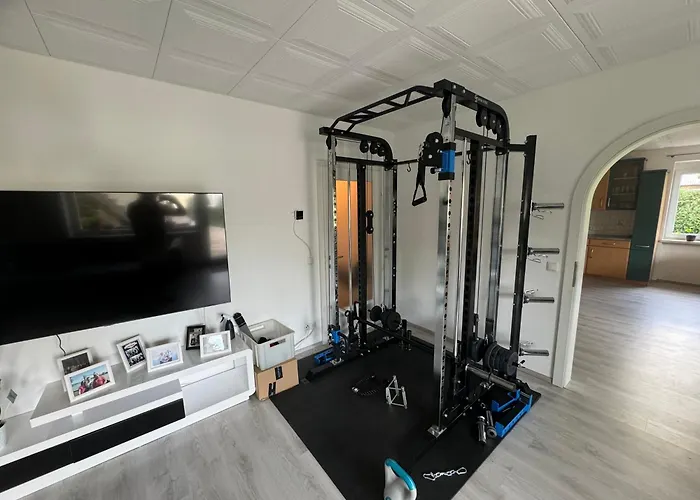 Helle In Gruener Lage - Naehe Zentrum דירה