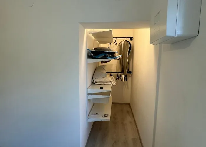 Helle In Gruener Lage - Naehe Zentrum Апартаменти