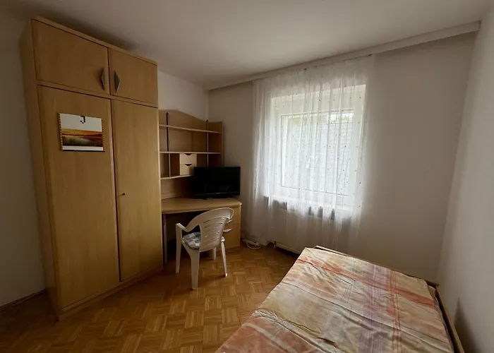 Helle In Gruener Lage - Naehe Zentrum * לינץ